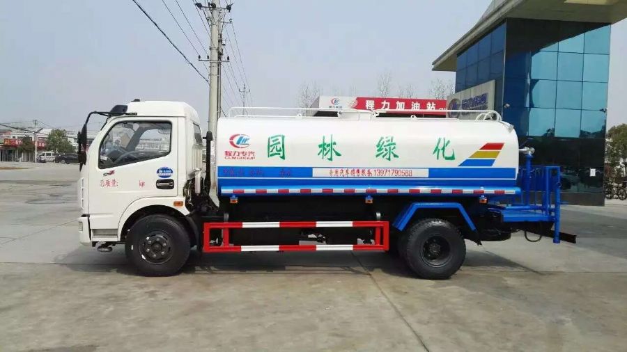 東風多利卡9噸灑水車