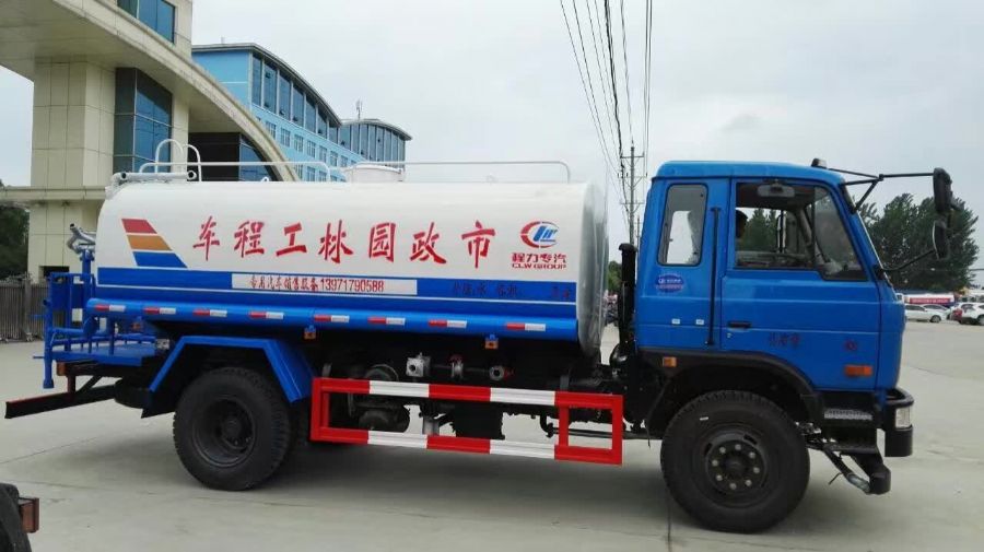 程力灑水車廠家圖片