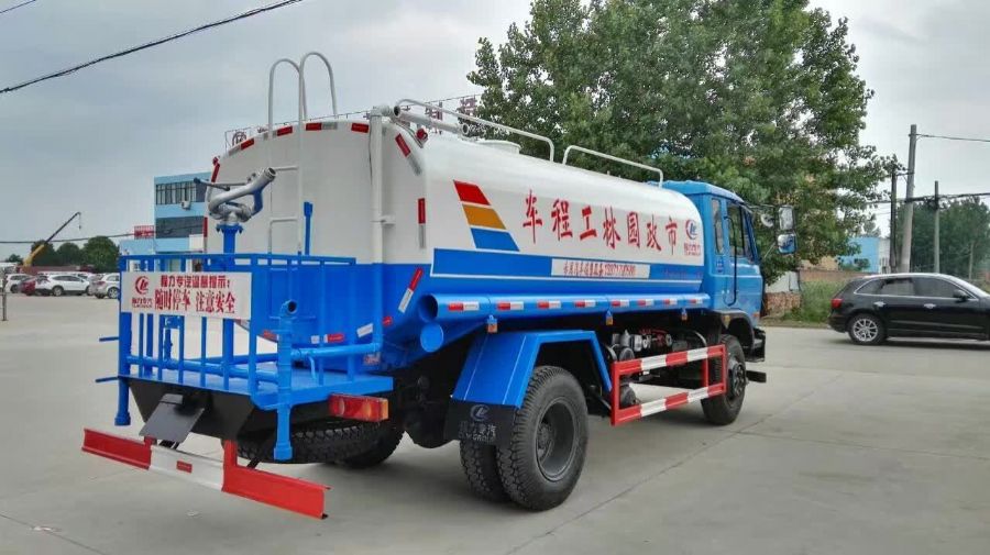 程力灑水車廠家圖片