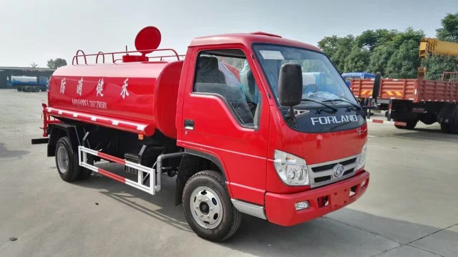 灑水車廠家：再添一台消防灑水車