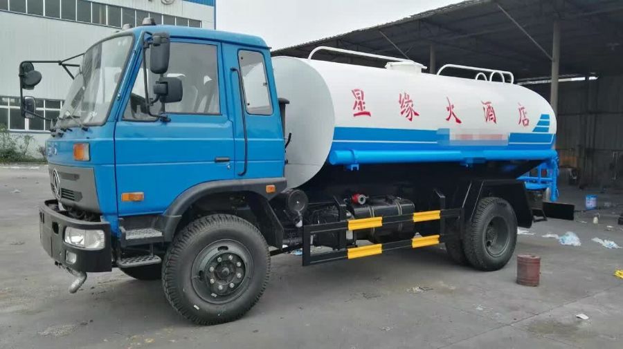 東風145灑水保溫車順利交給洪總